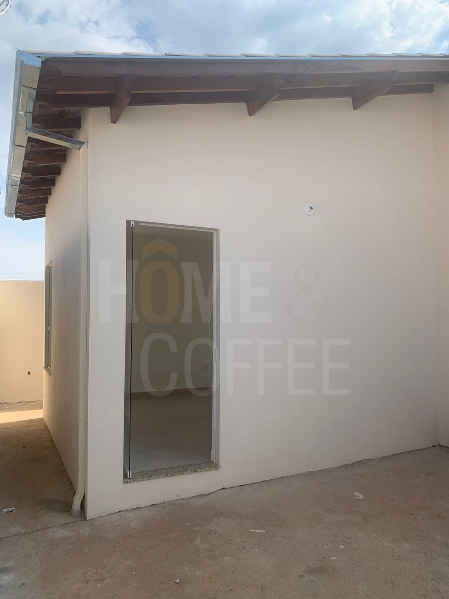 CASA - BAIRRO : PARQUE IMPERIAL