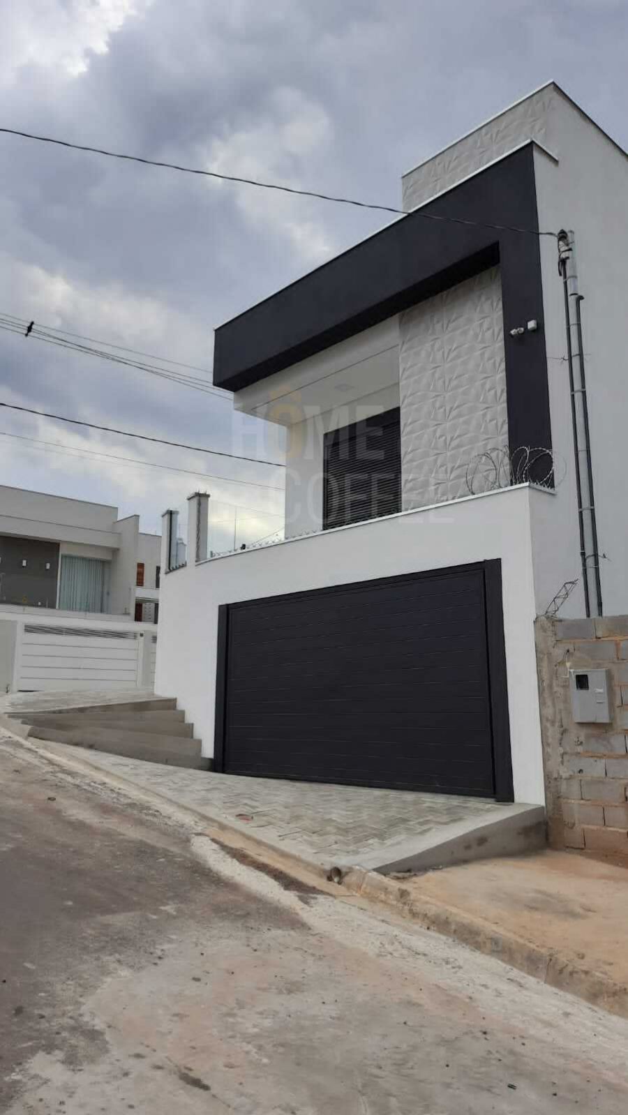 CASA - BAIRRO : BELO HORIZONTE 3