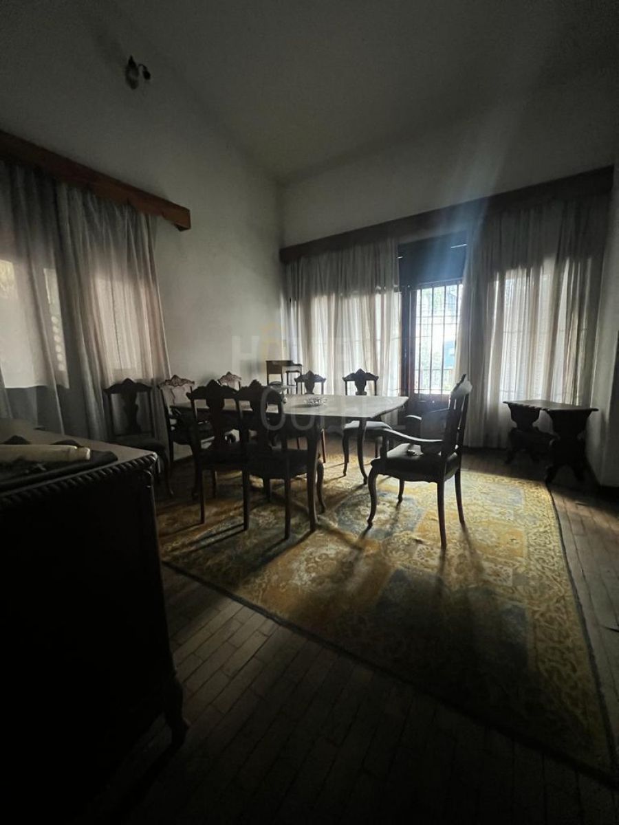 CASA  - BAIRRO: CENTRO