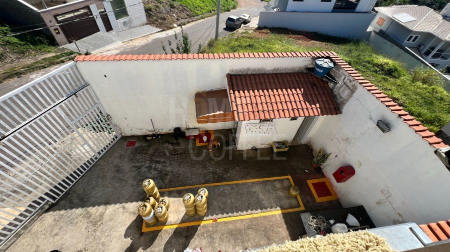 CASA- BAIRRO: ALTA VILLA