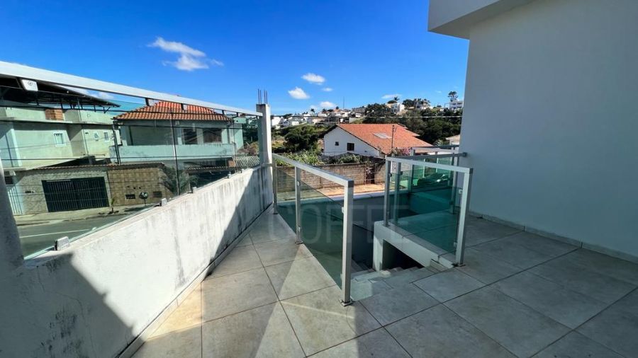 CASA - BAIRRO: CAMPOS ELÍSEOS