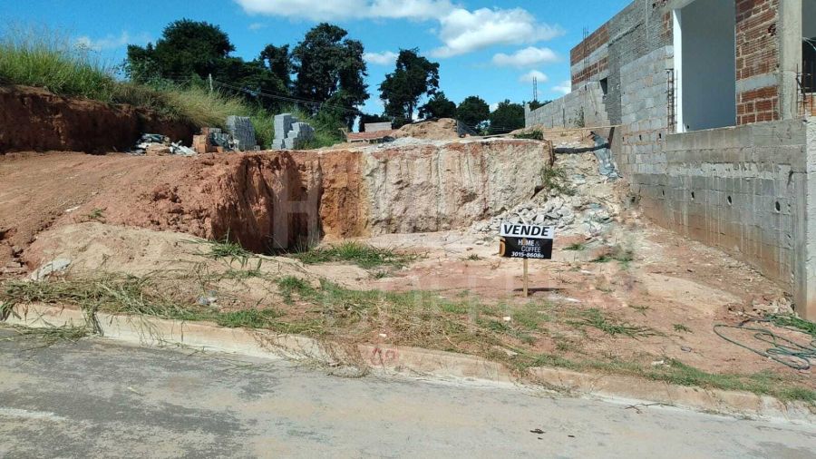 TERRENO  - BAIRRO: BOULEVARD